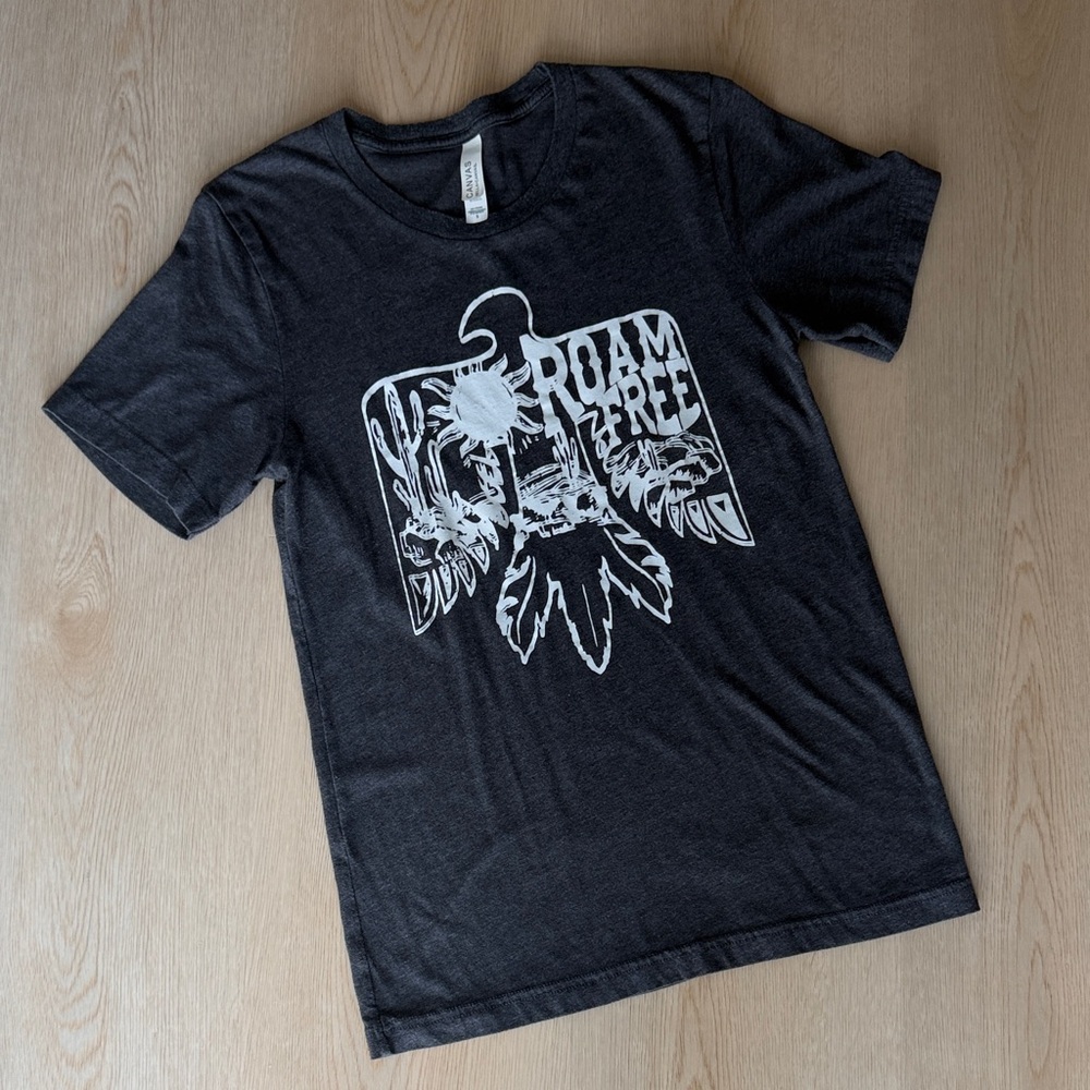 Roam Free Eagle Graphic Tee Women’s Small